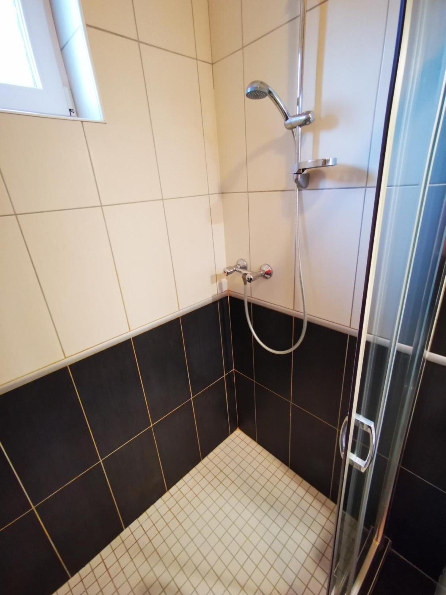 Mate Apartman Гюла Екстериор снимка