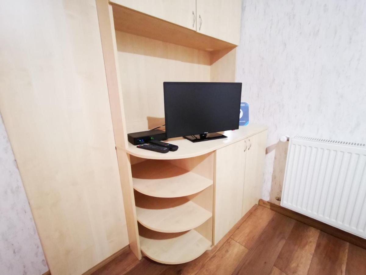 Mate Apartman Гюла Екстериор снимка